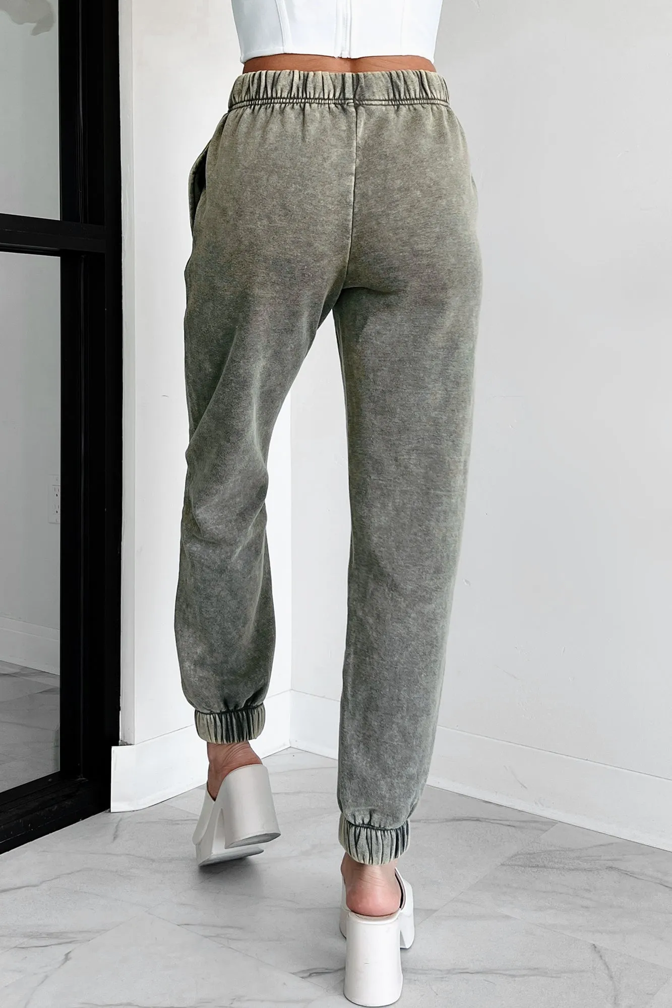 Finnegan Zenana Acid Wash Jogger Sweatpants (Dark Olive)