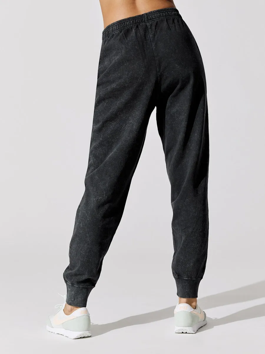 Sportswear High Rise Wash Pant - Black-Black