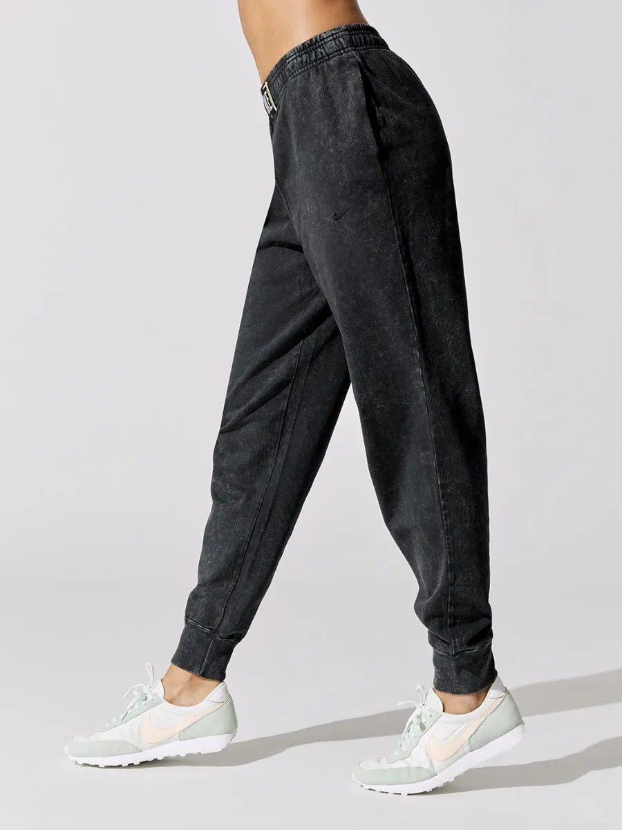 Sportswear High Rise Wash Pant - Black-Black