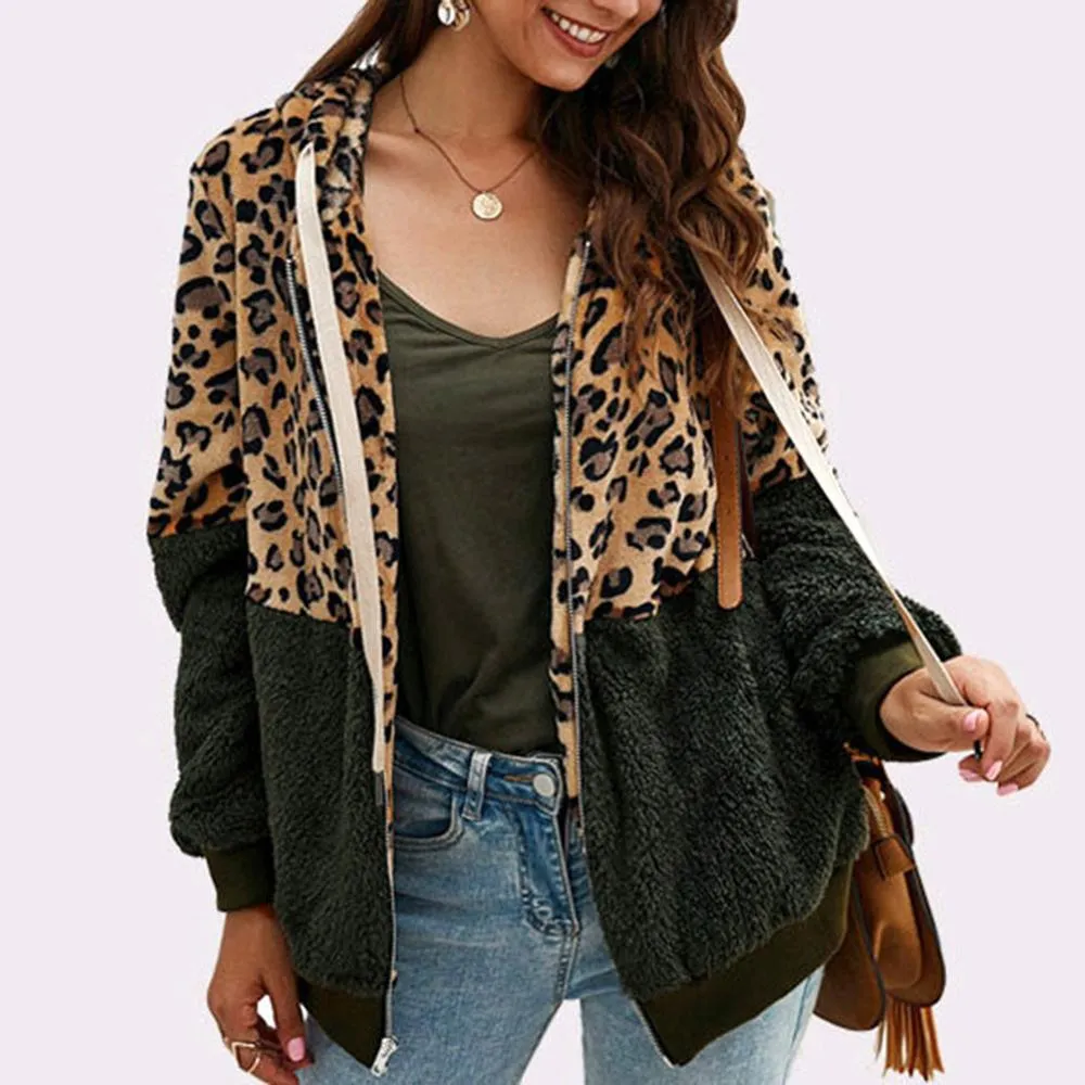 Vera Fleece Vest | Trendy zacht fleece hoodie met ritssluiting en luipaard print voor dames