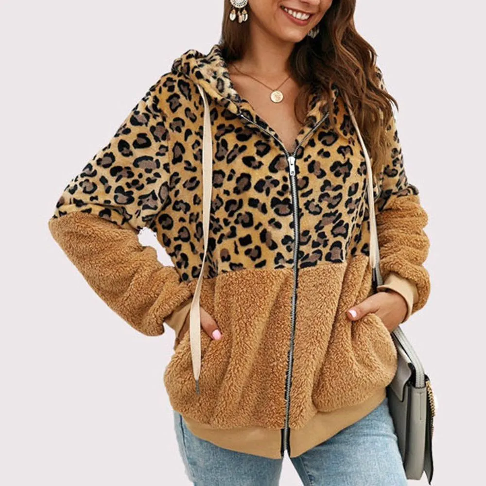 Vera Fleece Vest | Trendy zacht fleece hoodie met ritssluiting en luipaard print voor dames